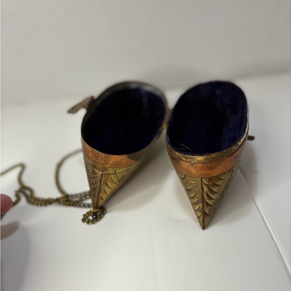 1930’s Hammered Brass Pillow Purse vintage - Picture 9 of 15